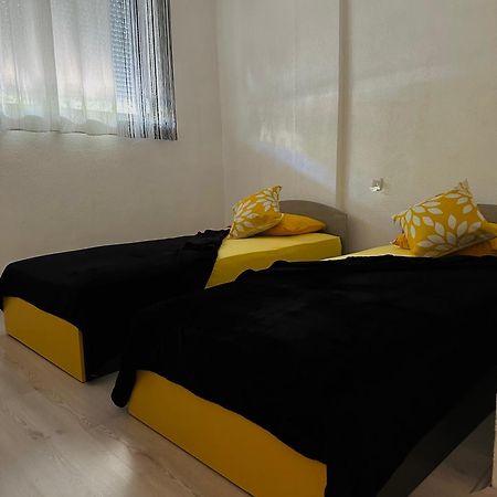 Anka Apartment Stip Luaran gambar