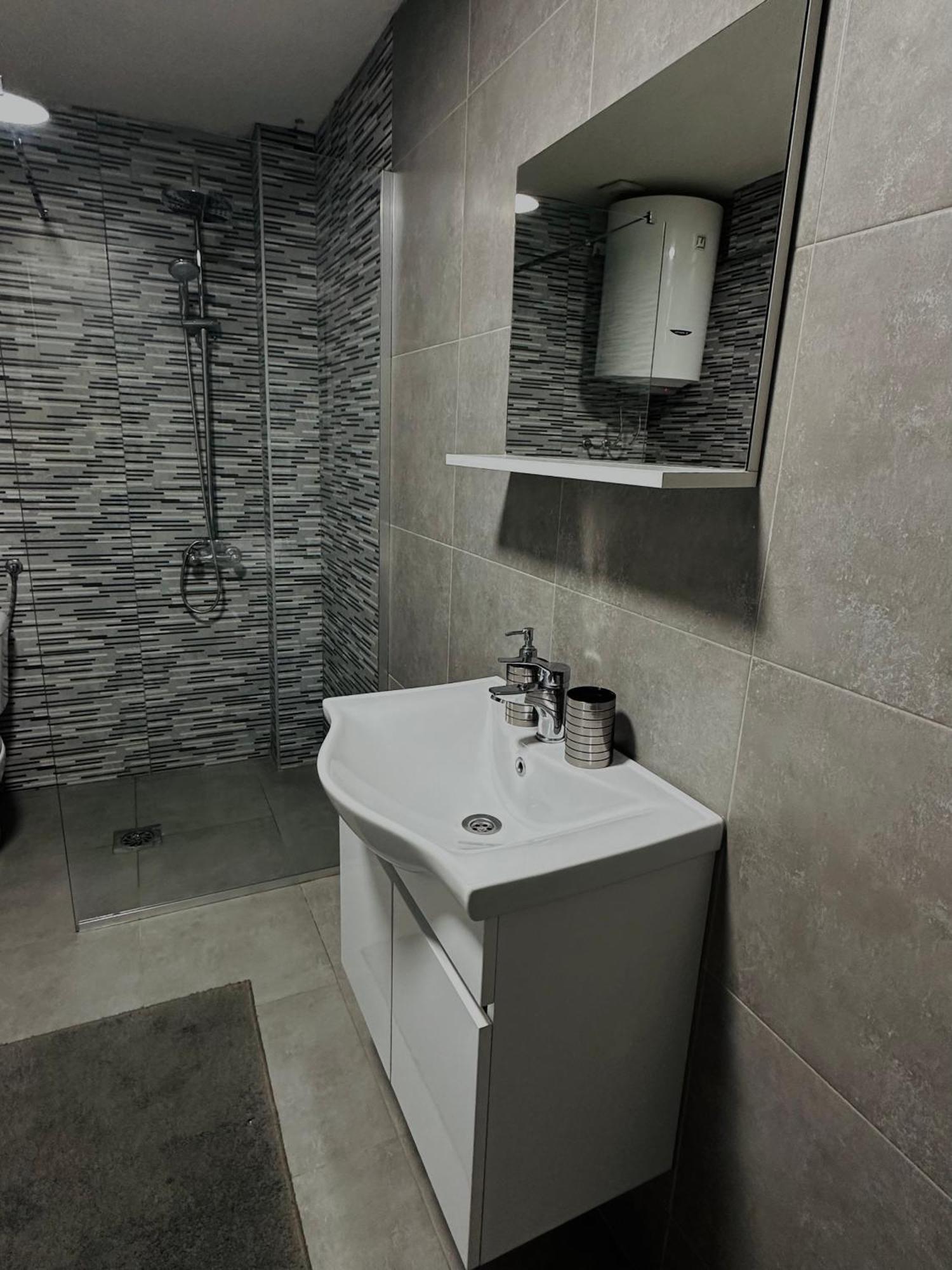 Anka Apartment Stip Luaran gambar